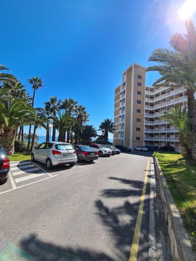 Room In Apartment - 1St Line Top Floor Apartment Carrer del Mar Luaran gambar