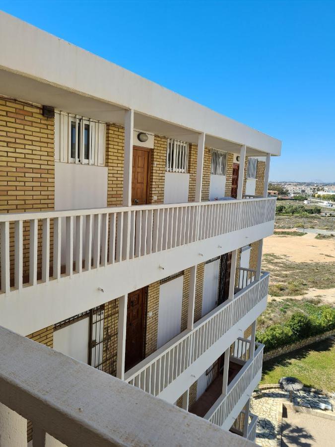Room In Apartment - 1St Line Top Floor Apartment Carrer del Mar Luaran gambar