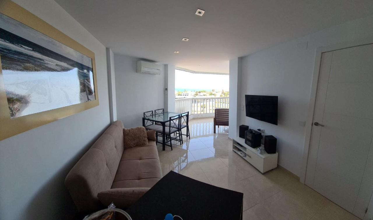 Room In Apartment - 1St Line Top Floor Apartment Carrer del Mar Luaran gambar