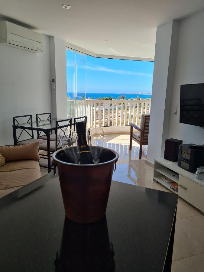 Room In Apartment - 1St Line Top Floor Apartment Carrer del Mar Luaran gambar